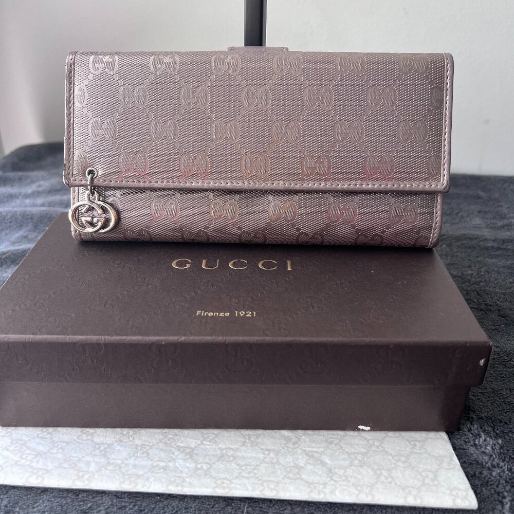 Gucci GG Imprimé Canvas Wallet in Purple/Pewter Metallic with Silver Hardware